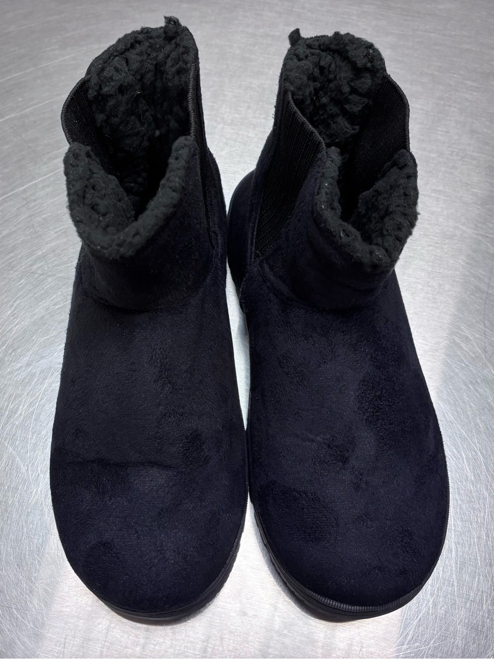 NWT Isotoner Memory Foam Indoor/Outdoor Bootie Slippers Black Women’s XL 9.5-10